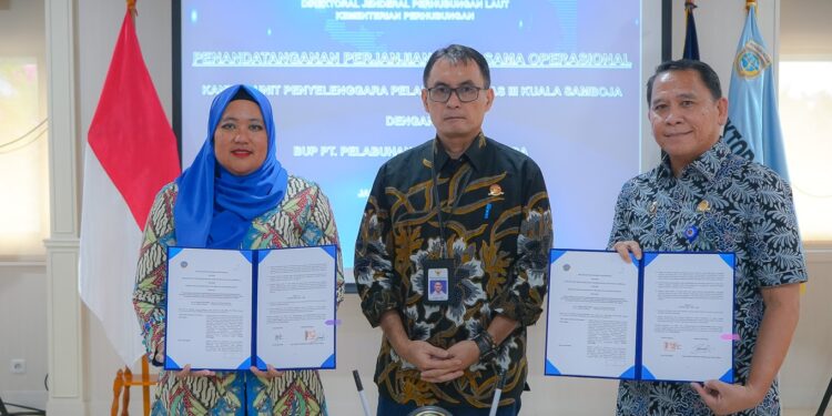 Kemenhub Teken KSOP Ship to Ship Transfer Perairan Muara Jawa