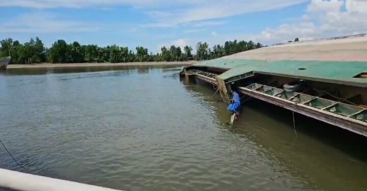 1.000 Ton Pupuk Ikut Tenggelam, KM Lintas Armada Belum Berhasil Dievakuasi