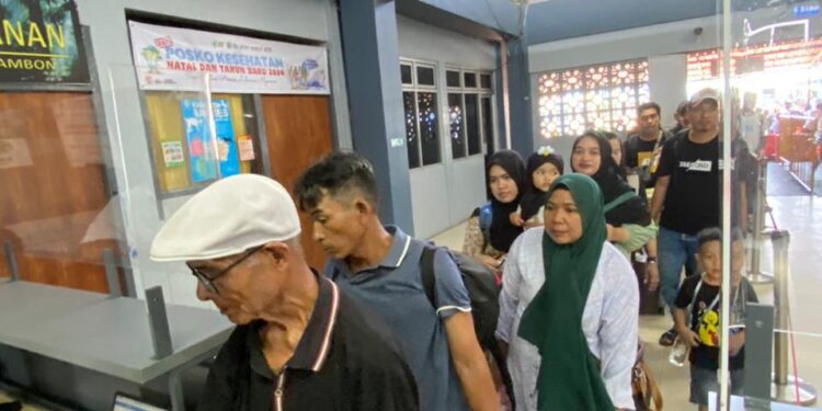 Pasca Ribut, Operasional di Pelabuhan Ambon Kembali Normal