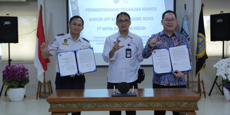 Kemenhub Teken Perjanjian Konsesi Pengusahaan WTDP Muara Pantai