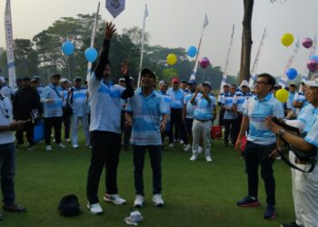 ALFI Golf Turnamen, Bertabur Hadiah..