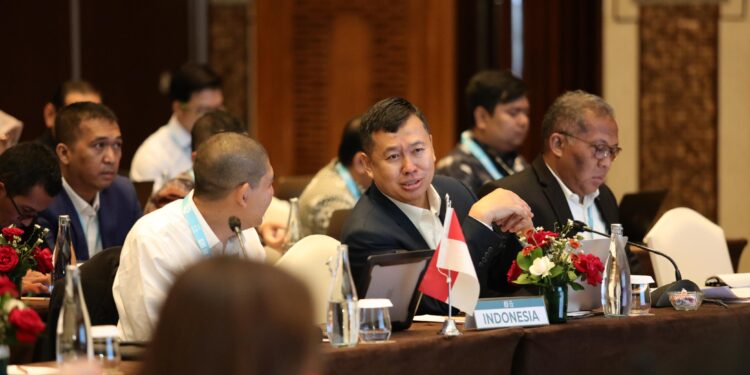 Lingkungan Maritim di Selat Singapura Jadi Sorotan 3 Negara