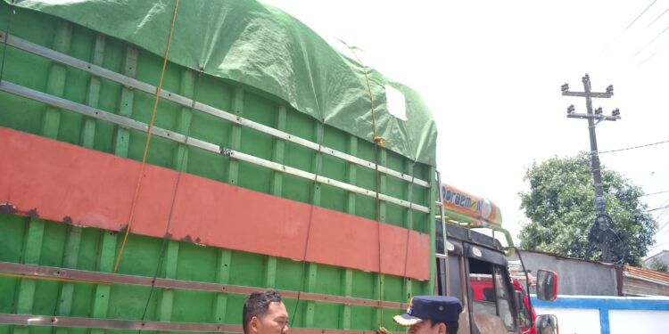 Truk ODOL Ditertibkan, Ditilang Jika Kelebihan Muatan