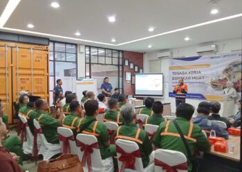 Pelindo Terminal Petikemas Sosialisasikan Safety Awareness Serentak di Seluruh Indonesia