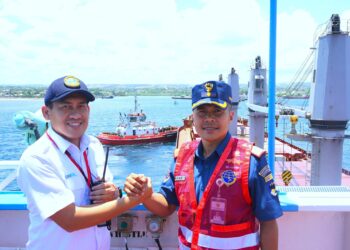28.600 Ton Gula Mentah Masuk Waingapu