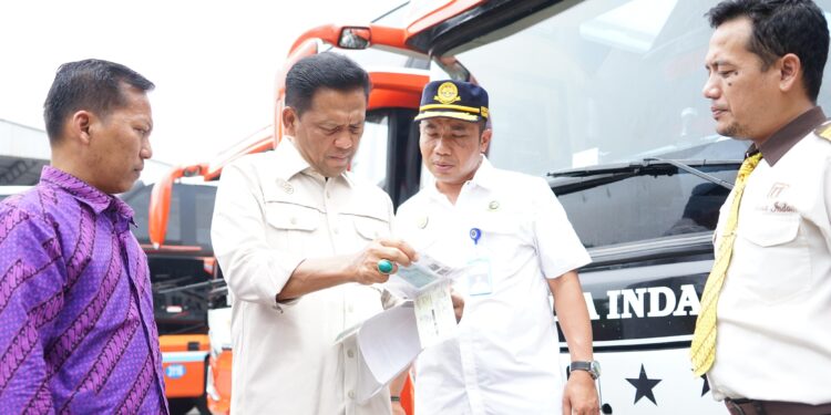Bus Tak Berijin & Tak Laik Jalan Bakal Ditindak