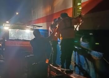 KMP Jagantara Kandas, Para Penumpang Berhasil Dievakuasi