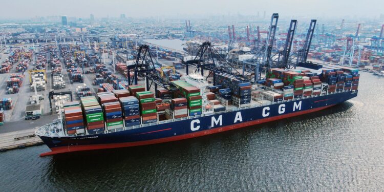 2024, SPTP Layani 12.48 Juta TEUs