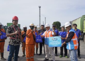 PTP Santuni Ratusan Anak Yatim, Bagikan Sembako ke TKBM