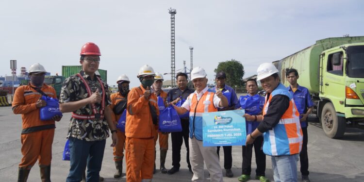 PTP Santuni Ratusan Anak Yatim, Bagikan Sembako ke TKBM