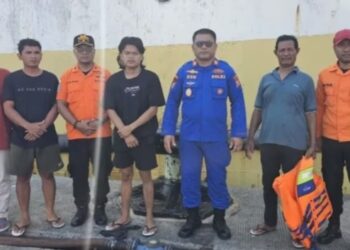 Kapal LCT Tenggelam, 4 Orang Selamat