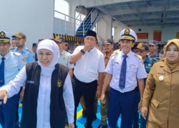 Khofifah Lepas Ratusan Pemudik Sepeda Motor Gratis Gunakan Kapal Laut