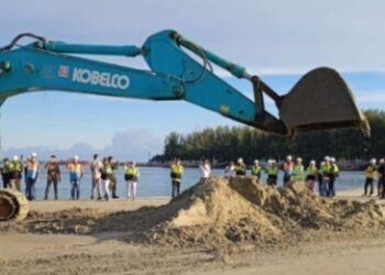 Pengerukan Alur Pelabuhan Bengkulu Dimulai..