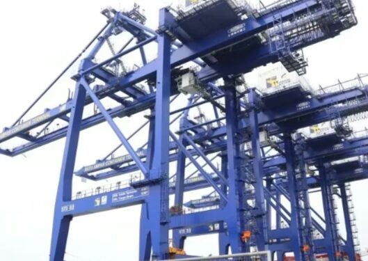 Targetkan 900.000 TEUs, Batu Ampar Datangkan 4 Crane