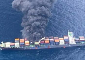 Kapal WAN Hai 503 Terbakar, 40 Kontainer Nyemplung ke Laut