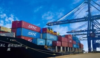 TPK Batu Ampar Mulai Layani Transhipment Internasional