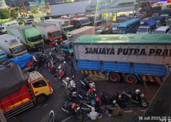 Sempat Macet Total, Kini Pelabuhan Ketapang Sudah Normal