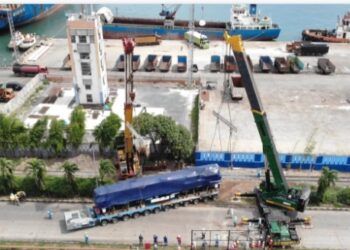 PTP Panjang Layani Bongkar 13 Lokomotif Impor