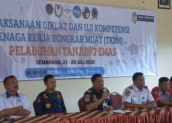 Pelatihan dan Uji Kompetensi TKBM di Pelabuhan Tanjung Emas
