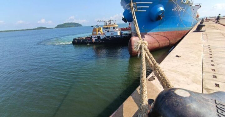 Kijing, Jadi Magnet Baru Pelabuhan di Kalbar