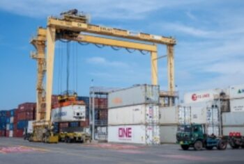 TPS Surabaya Sudah Tangani 1.032.624 TEUs