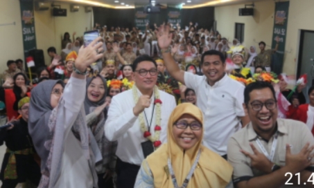 Dirut JICT Ajak Siswa SMA 52 Jakarta Mengenal Pelabuhan
