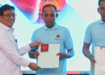 Kemenhub Bagikan 1.057 Life Jacket dan Terbitkan 2.120 E-Pass Kecil di Wilayah Jatim