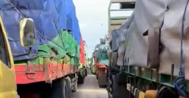 Akses Jalan ke Tanjung Emas Macet Total, Kegiatan Bongkar Muat Normal