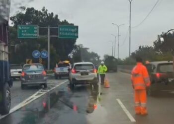 Banjir Lumpuhkan Pengiriman Barang di Pelabuhan Belawan