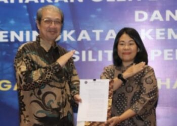 Kemenhub Serahkan Ijin Operasi Pelabuhan ke Pelindo 4