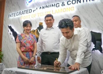 Teluk Lamong Resmikan Integrated Planning & Control serta Green Shelter Waiting Area