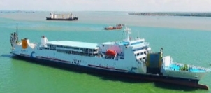 KMP Dharma Kartika Belum Diijinkan Berlayar Karena Cuaca Buruk