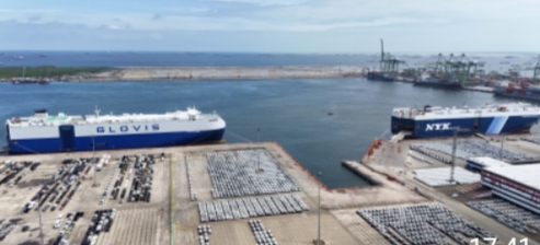 Layanan Perdana 2026, Dua Kapal Internasional Masuk IKT Sekaligus