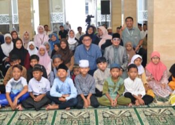 Ramadhan Berbagai, JICT Santuni Yatim Piatu dan Bagi Sembako ke 396 TKBM
