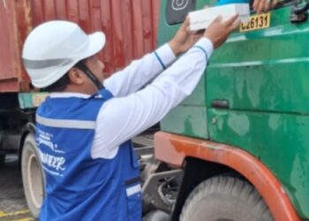 TPS Bagi-bagi 9.000 Takjil ke Sopir dan Mitra Lainnya