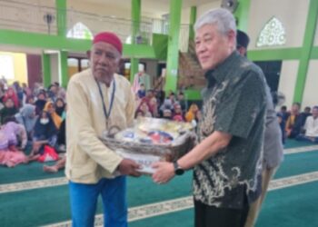 Yayasan Annas Berikan ‘Tali Asih’ ke 350 Eks TKBM Priok