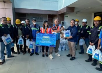 PTP Nonpetikemas Berbagi, Ribuan Sembako Diberikan ke TKBM