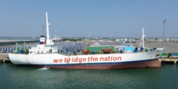 KMP Ferrindo 5 Sempat Kandas di Alur Keluar Pelabuhan Pontianak, Sekarang Lolos