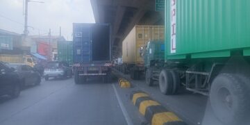 Para Sopir Truk Kontainer Mengeluhkan Macet, Depo Dituding Sebagai Penyebabnya