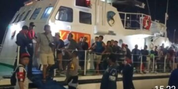 Kapal Mutiara Persada Alami Gangguan di Laut, 144 Penumpang dan 93 Kendaraan Selamat