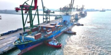 Cosco Masuk Teluk Lamong, Arus Petikemas Internasional Jadi Naik 90%