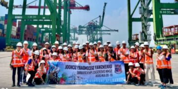 Puluhan Siswa Singapura ke TTL, Belajar Green & Smart Port