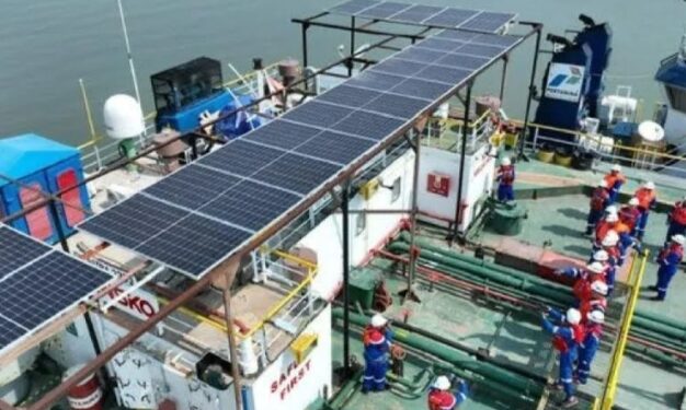 Pertamina Gunakan Panel Surya di Kapal Minyak Untuk Dekarbonisasi