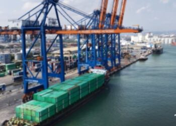 Layanan Petikemas di Dermaga Samudera Tanjung Emas Dimulai, Ditandai Beroperasinya QCC Post Panamax