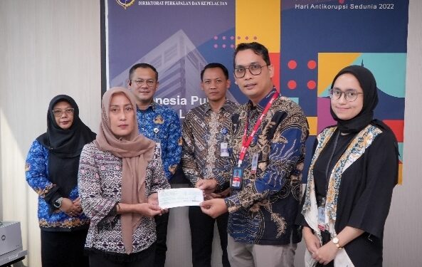 Ahli Waris Pelaut Yang Meninggal di Singapura Terima Asuransi Senilai SGD 225.000