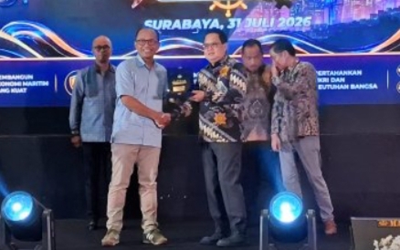 Stenven Lesawengen Kembali Diamanahi Pimpin INSA Surabaya