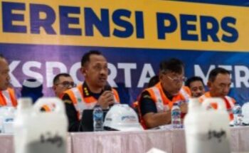 Bea Cukai & Kepolisian Gagalkan Ekspor Ilegal 3,4 Ton Merkuri Cair Rp17,5 M di TPS