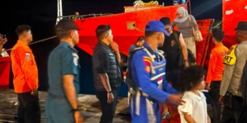 KM Bunda Maria Kandas, Seluruh Penumpang Berhasil Dievakuasi