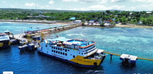 KMP Inerie II Milik ASDP Kembali Bawa Bantuan dari Surabaya ke NTT