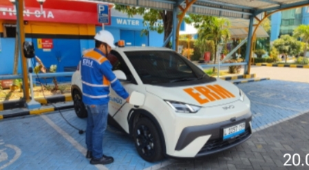 TPS Surabaya Berhasil Mengkonversi Kendaraan Berbahan Bakar Fosil ke Listrik